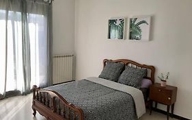 Haut De Maison Entierement Renove Avec Garage