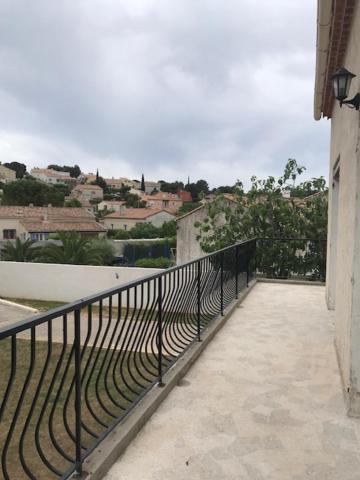 Haut De Maison Entierement Renove Avec Garage Carnoux-en-Provence Esterno foto