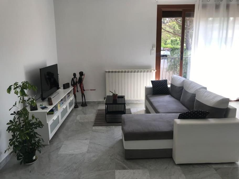 Haut De Maison Entierement Renove Avec Garage Carnoux-en-Provence Esterno foto